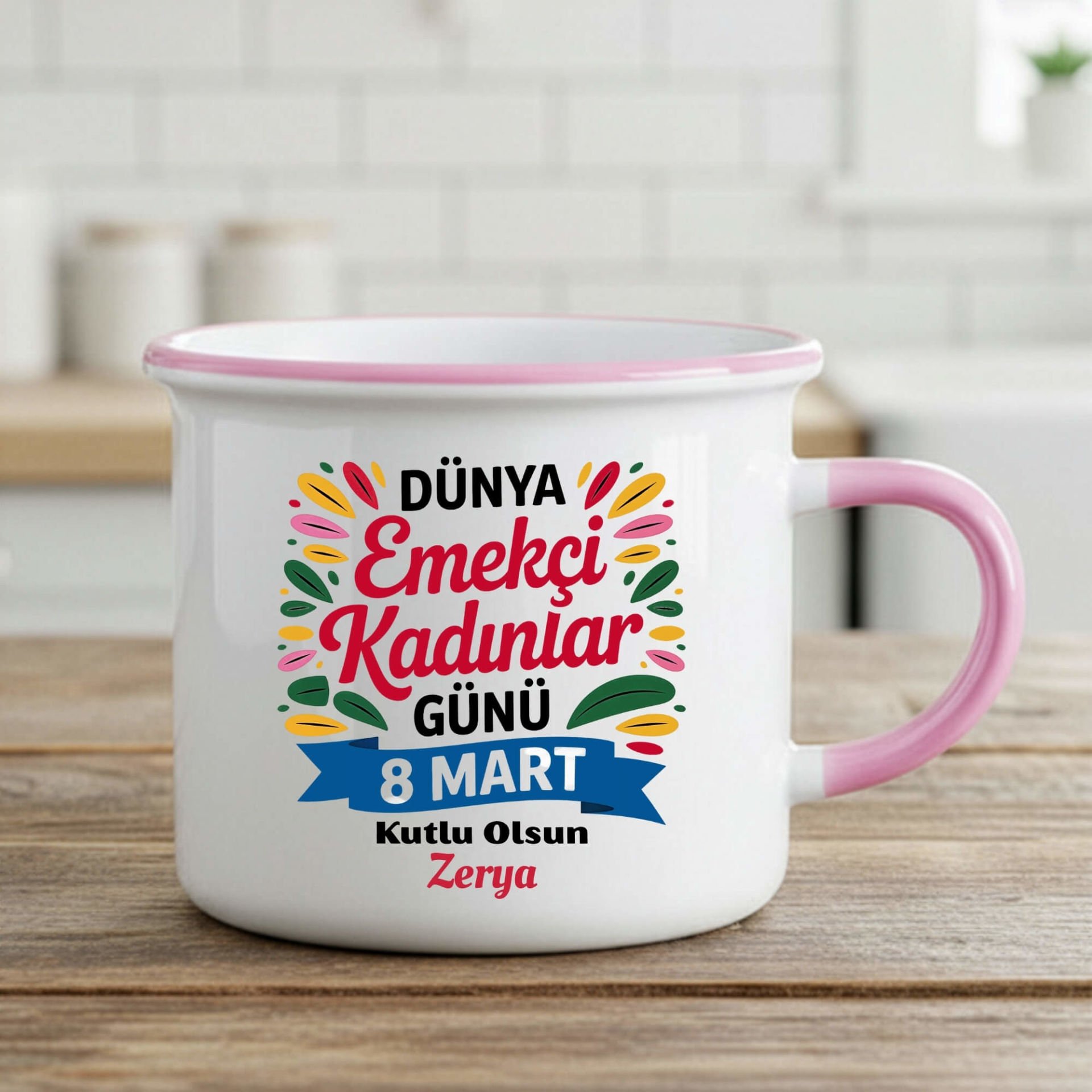 İsme Özel 8 Mart Dünya Emekçi Kadınlar Günü Kutlu Olsun Enamel Pembe Renk Porselen Kupa Bardak
